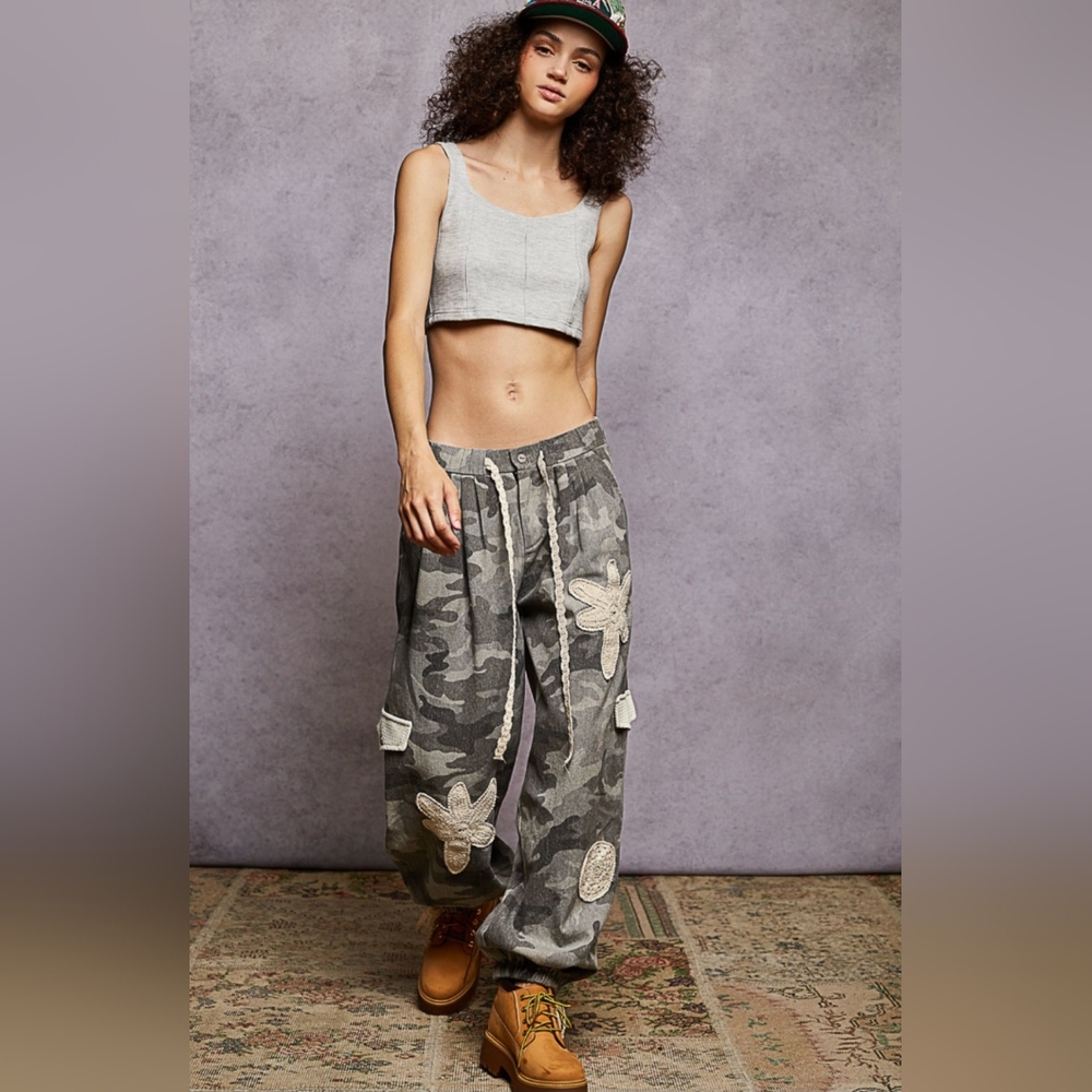 #796 Camo Pants In Printed Detail With  Crochet Patches - Picture 4 of 9